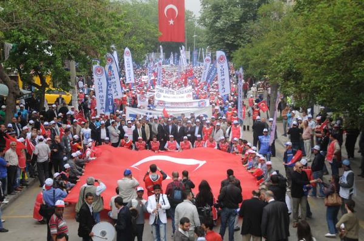 Türk-İş ve Kamu-Sen, 1 Mayıs\'ı Bursa\'da Kutluyor