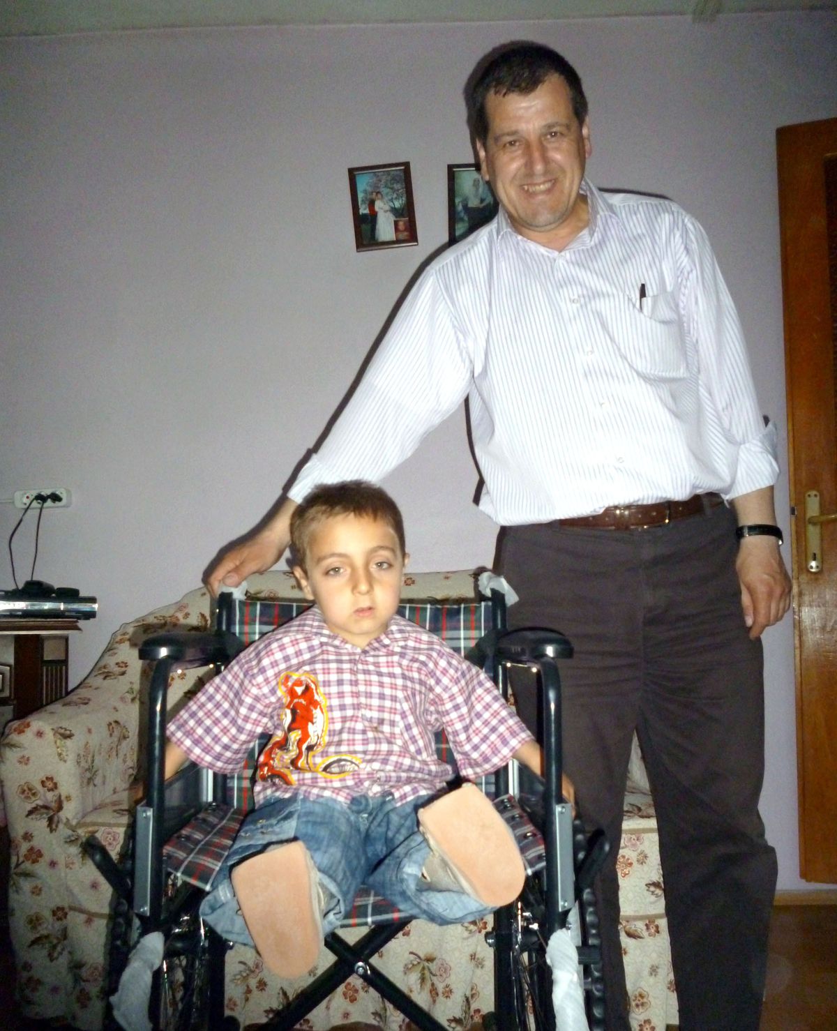 Tütün Eksperi Kapak Topladı, Bir Engeli Kaldırdı