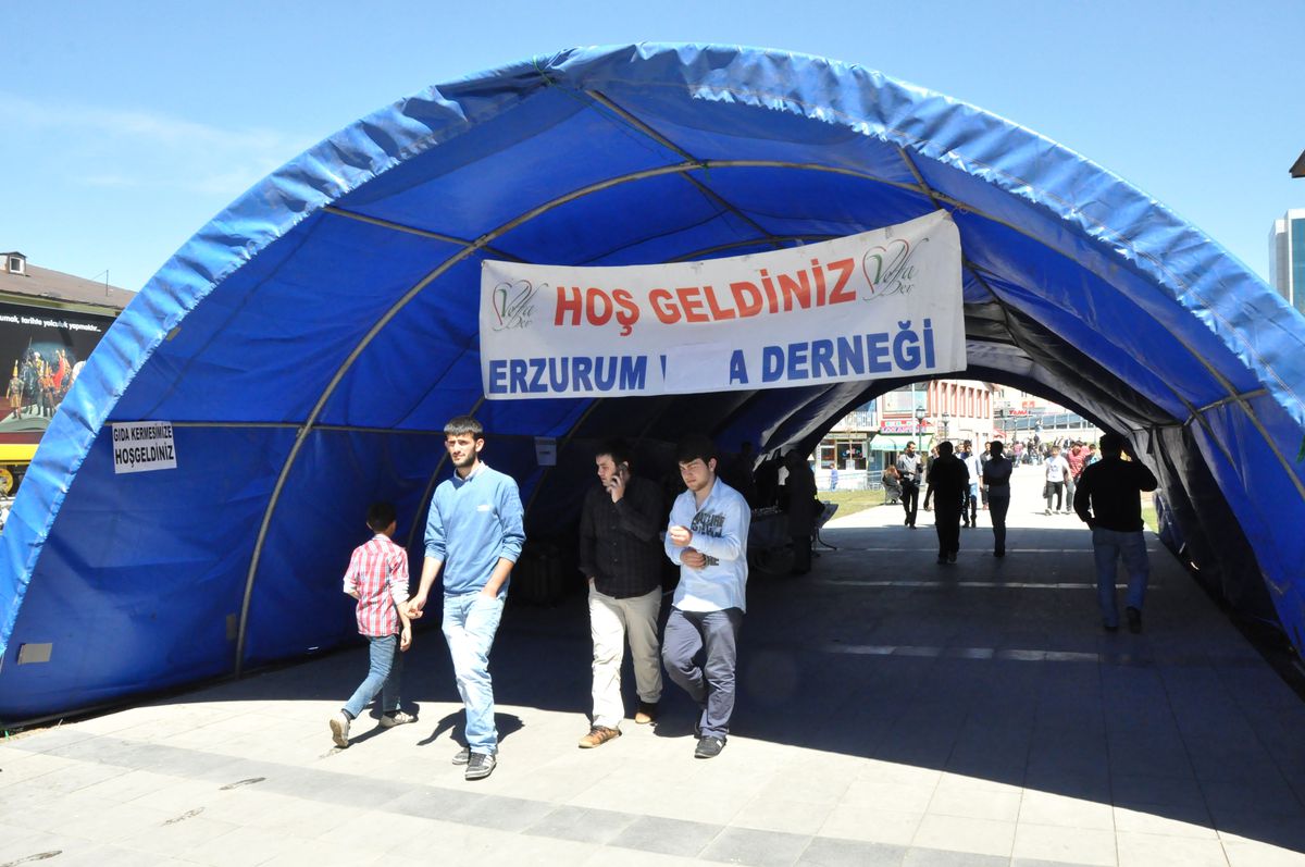 Vefa Derneği\'nden Kermes