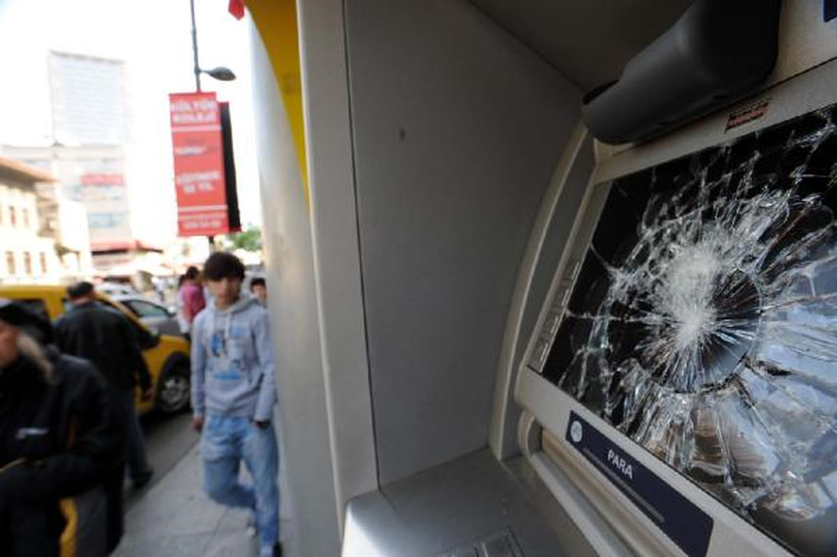1 Mayıs Tamam, ATM'lerden Ne İstiyorlar?