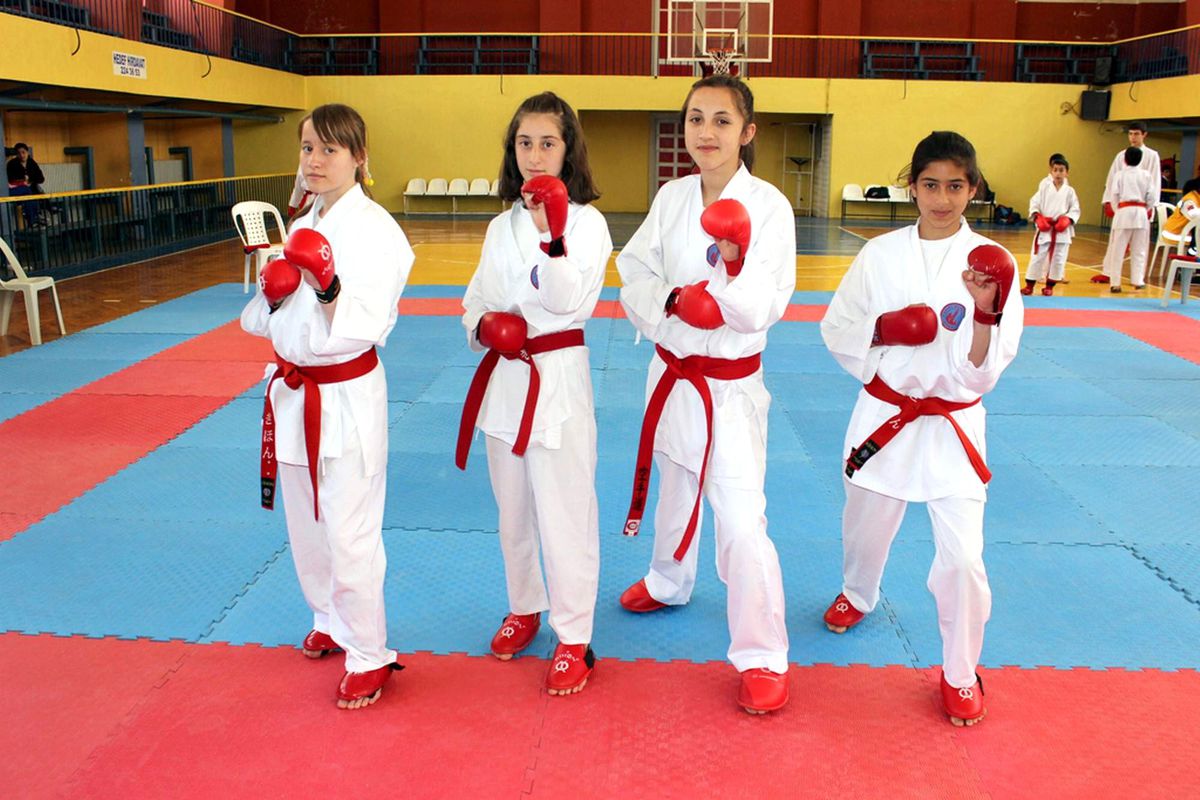 4 Eylül Belediyespor Karate Ligi\'nde Zirvede