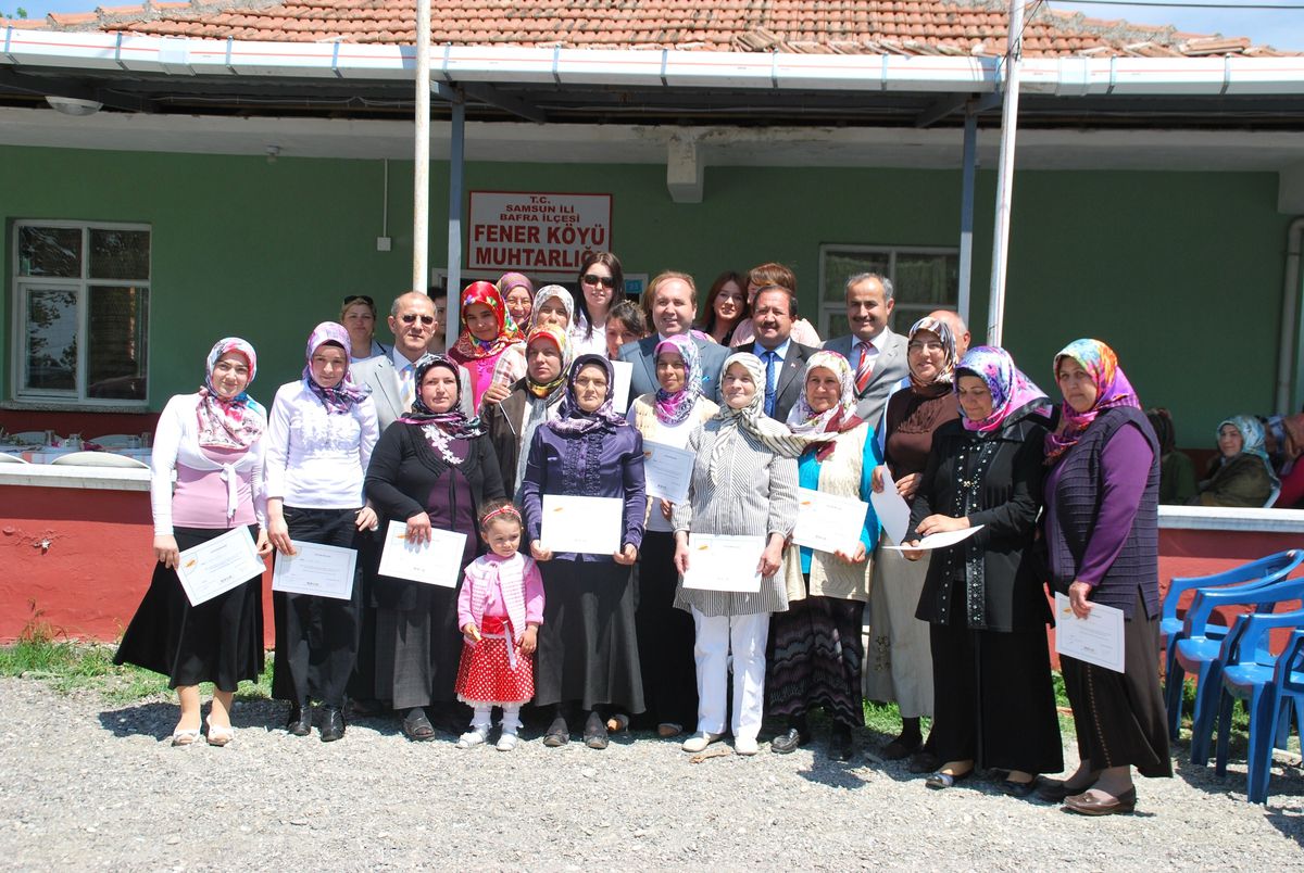 Bafra'da Açev Eğitimine Katılan Kursiyerlere Belgeleri Verildi
