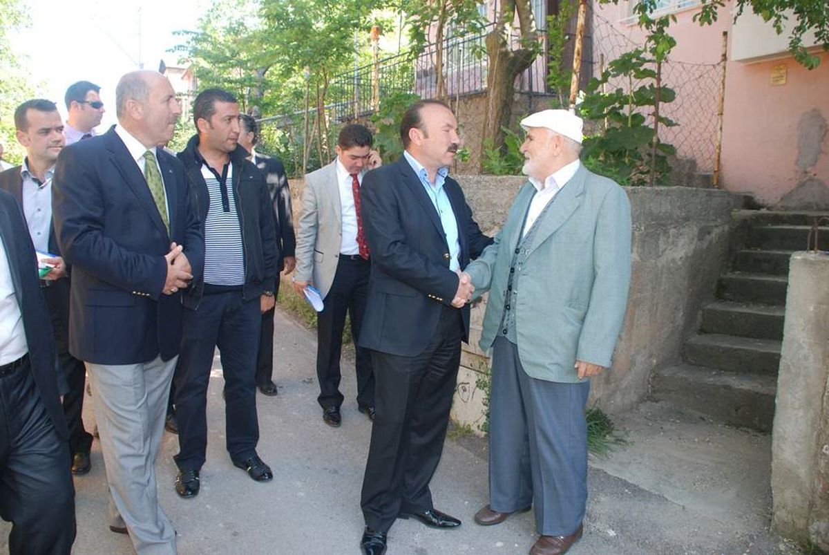 Başkan Doğan, Doğan Mahallesi\'nde