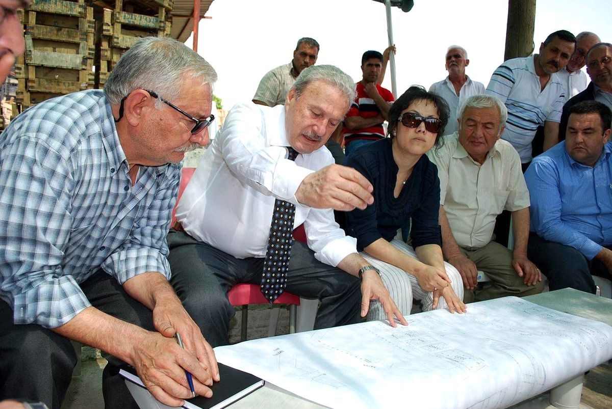 Başkan Okay, Hal Esnafı ile Bir Araya Geldi