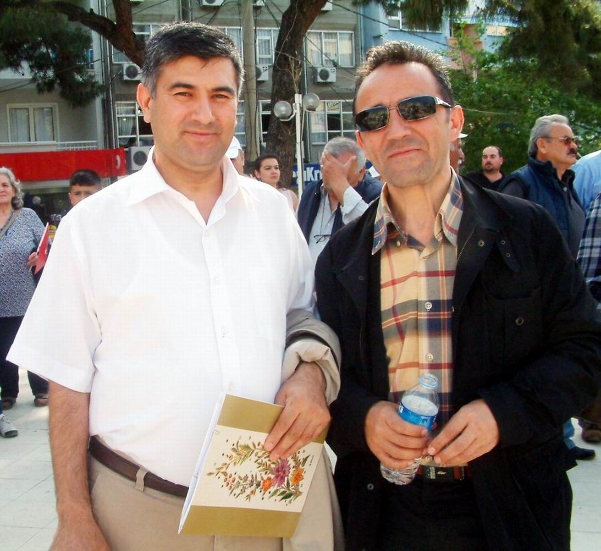 Burhaniye Kaymakamlığı\'nda Dayanışma Örneği