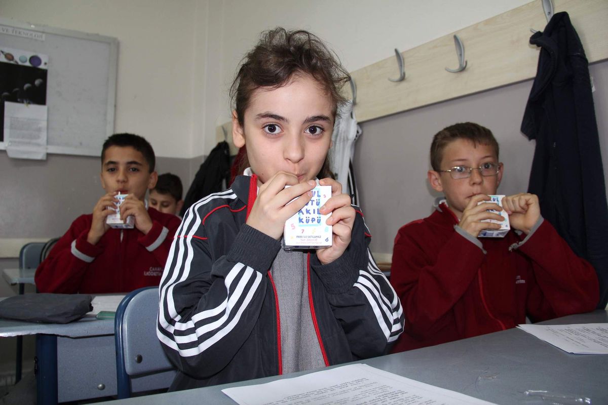 Bursa\'da 220 Bin Çocuğun Ücretsiz Süt Sevinci