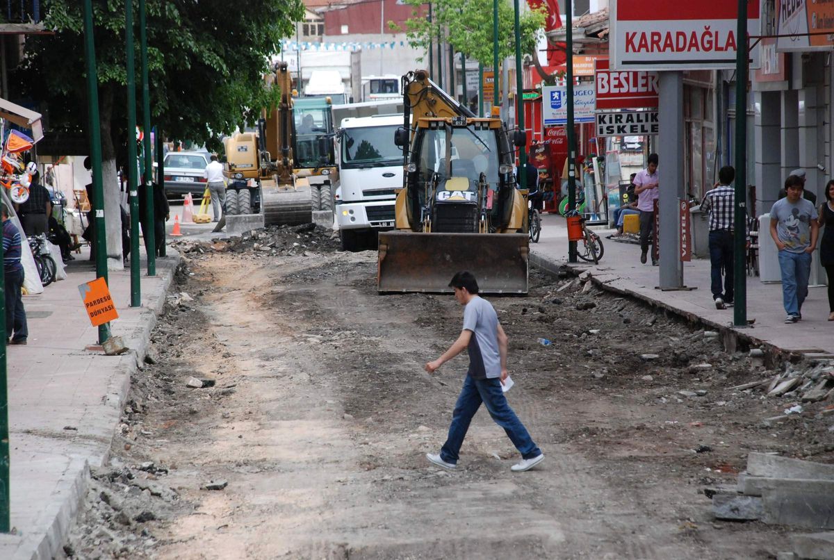 Cadde Yenileme Projesi Anketle Belirledi