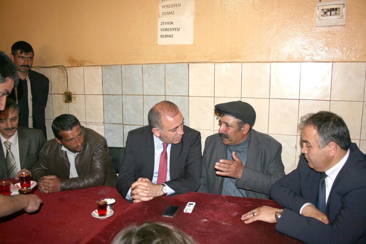 CHP Genel Başkan Yardımcısı Tekin, Bakan Şahin'in 'Takla At' Dediği Boğaçayır'ı Ziyaret Etti