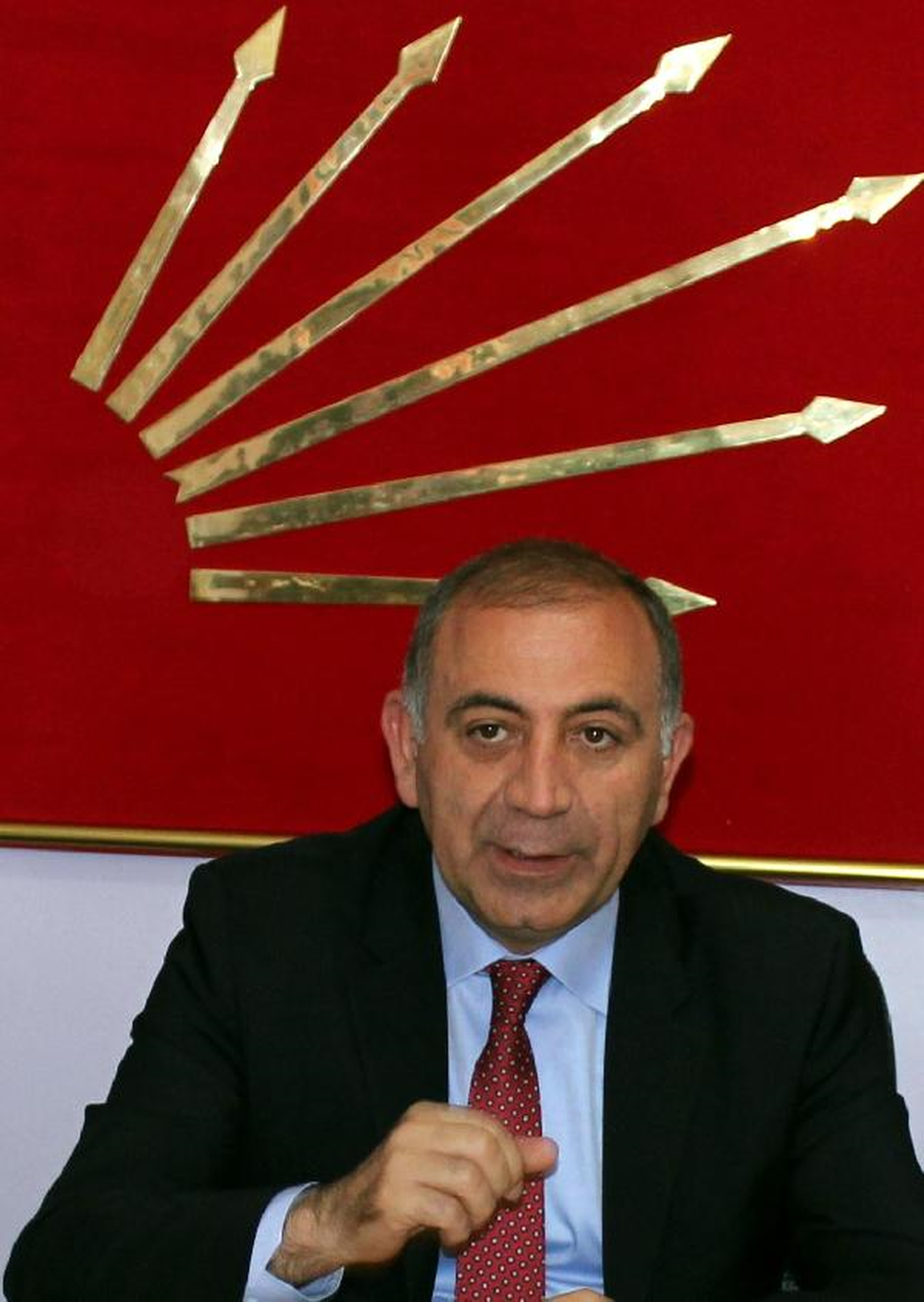 CHP'li Tekin: 19 Mayıs'ları Kutlayacağız