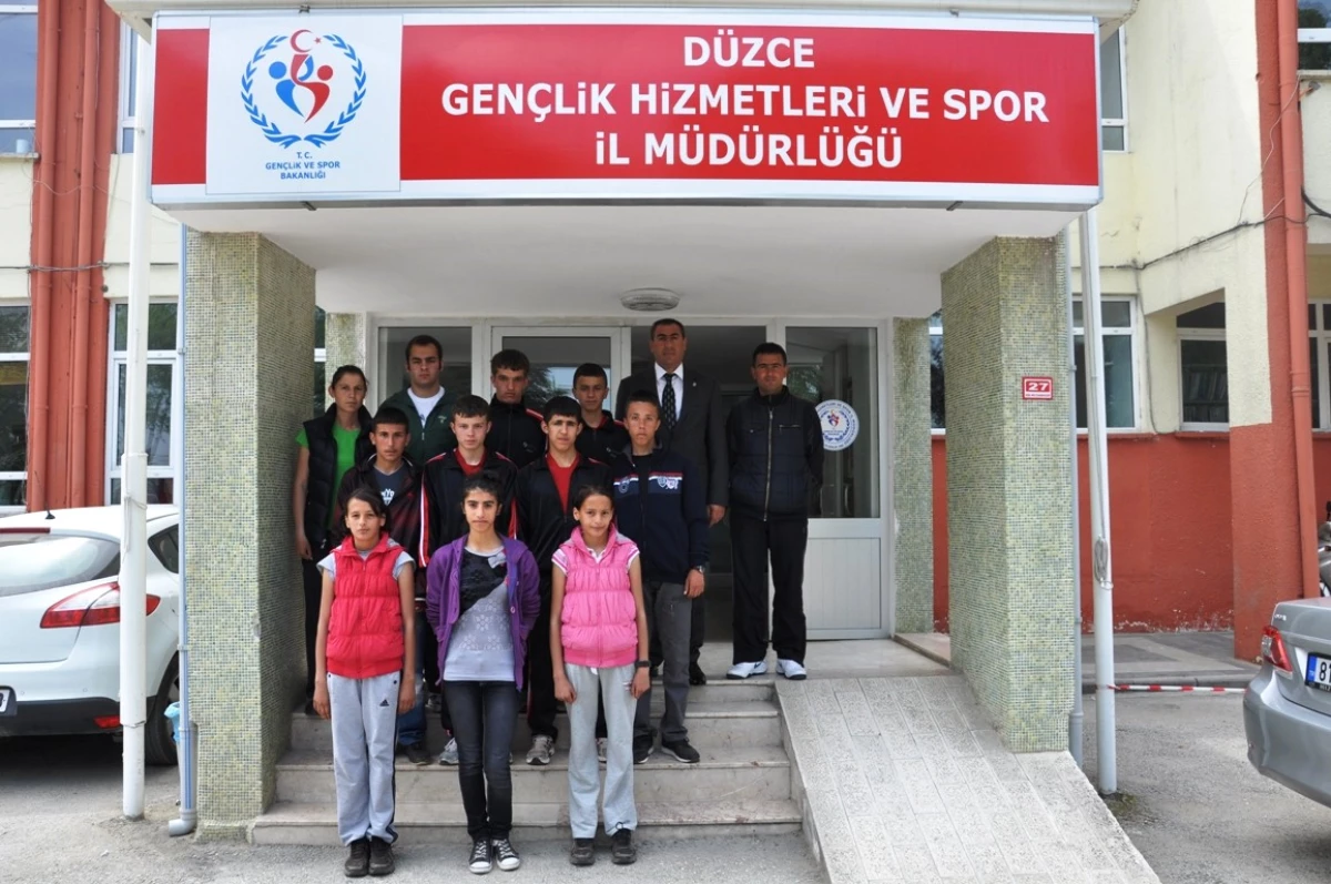 Düzce Atletizm Takımı Madalya İçin Ankara\'da
