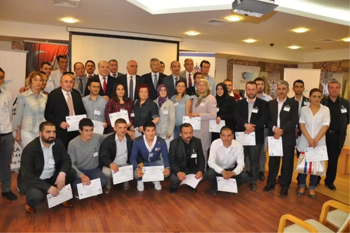 Düzce'de Girişimciler Sertifikalarını Aldı