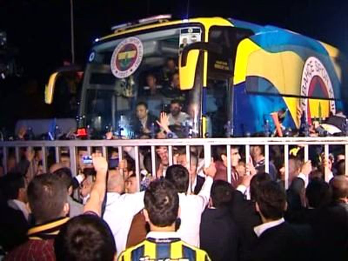 Fenerbahçe'ye Coşkulu Karşılama