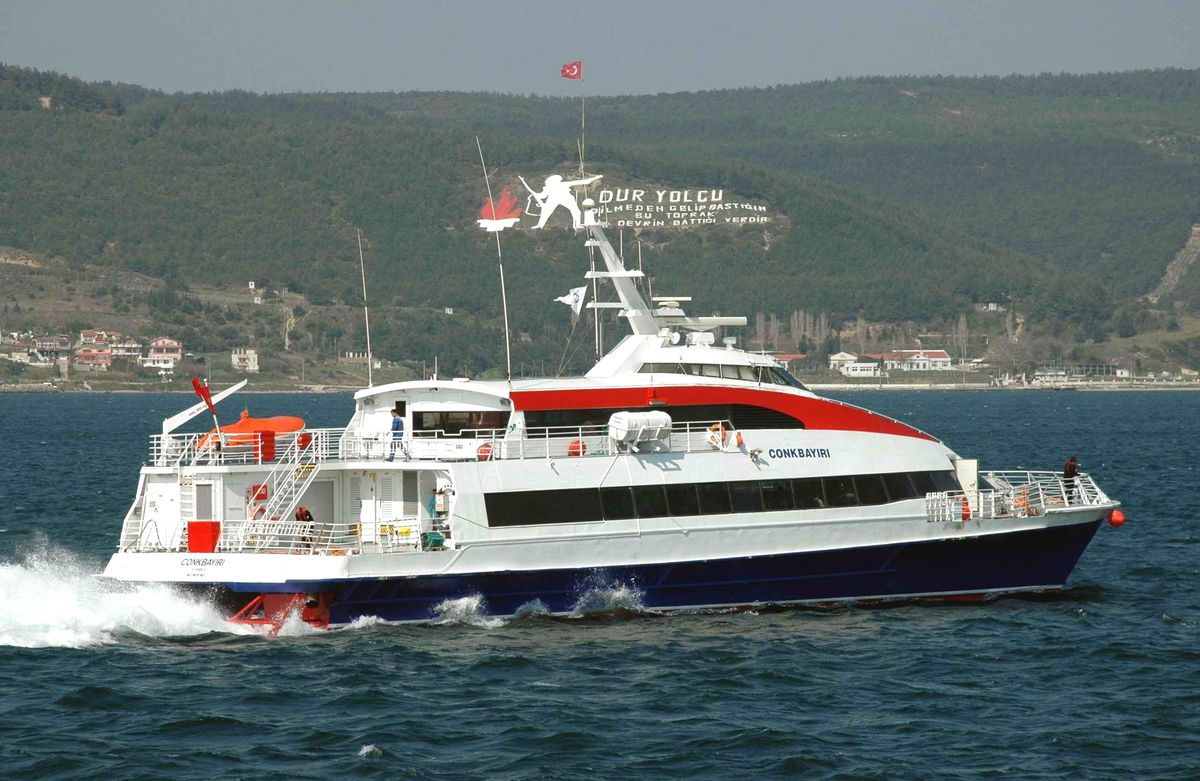 Gökçeada ve Bozcaada\'ya Deniz Otobüsü Seferleri Yeniden Başladı