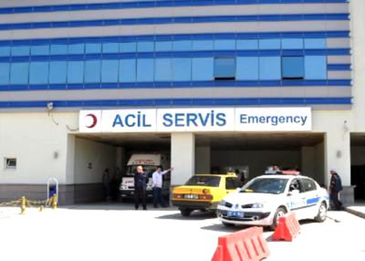 Hastanede Doktorlara Saldıran 3 Kişi Adliyeye Sevk Edildi