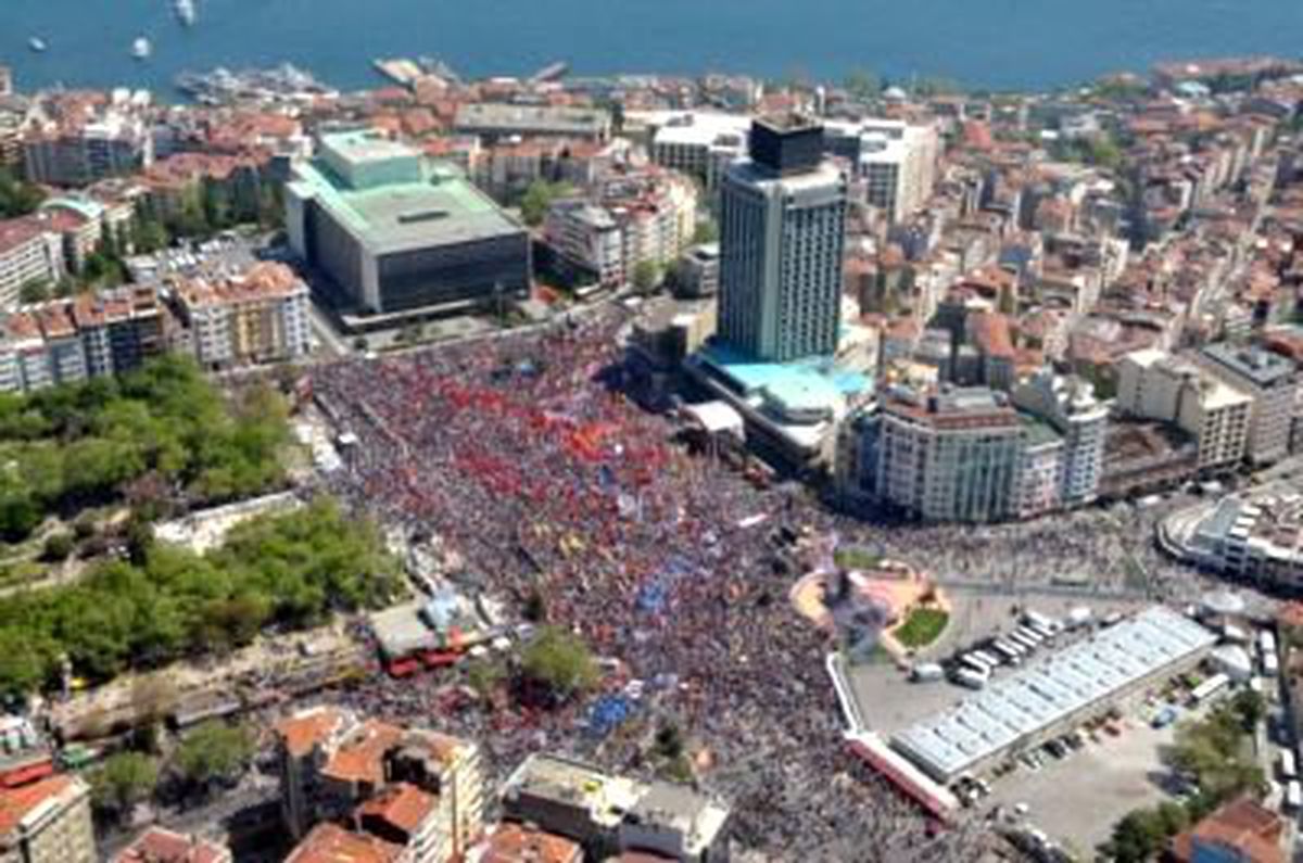 Havadan Görüntülerle Taksim Meydanı\'nda 1 Mayıs Kutlamaları