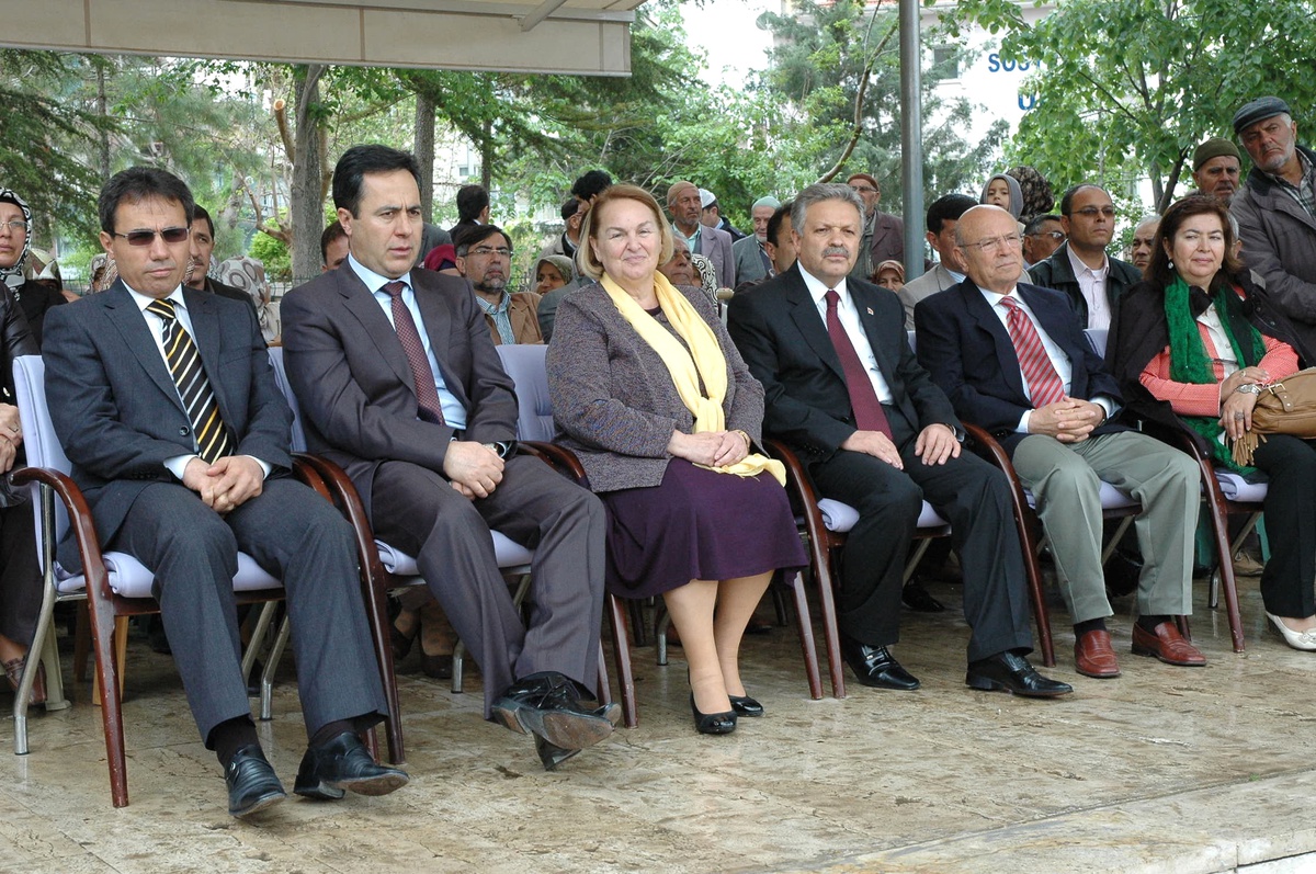 Hz. Mevlana Karaman'dan Temsili Olarak Konya'ya Uğurlandı