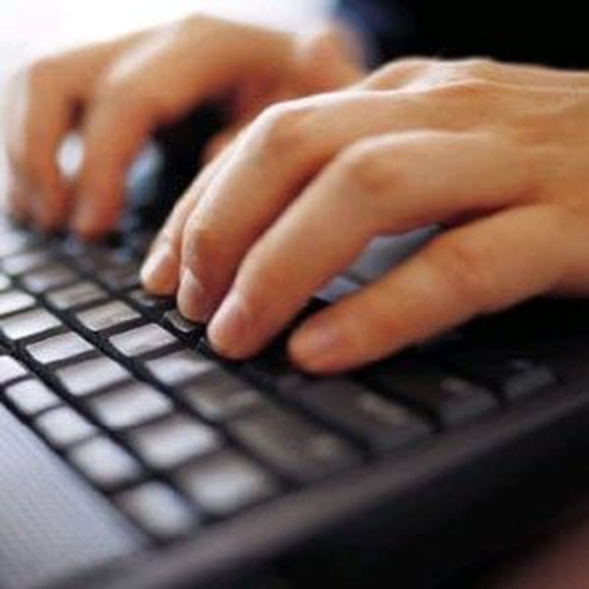 Internet Arkadaslarını Aynı Yere Cağırdı: 2 Yaralı
