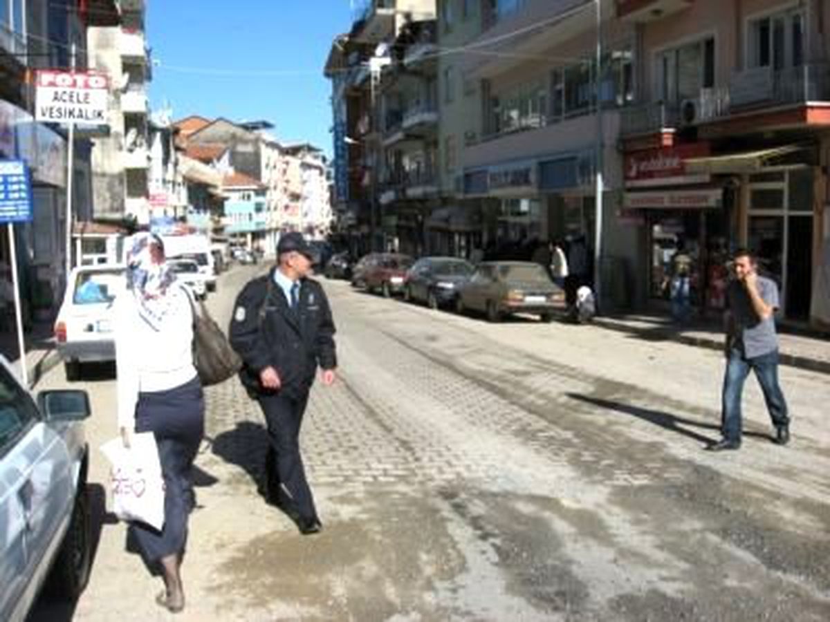 İzmir\'de Deprem Fırtınası Devam Ediyor