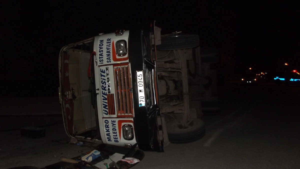 Karaman\'da Hat Minibüsü Devrildi: 1 Yaralı