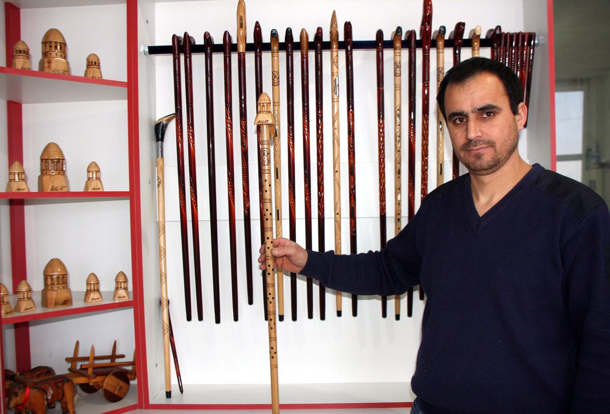 Kümbet Başlıklı Baston İlgi Görüyor