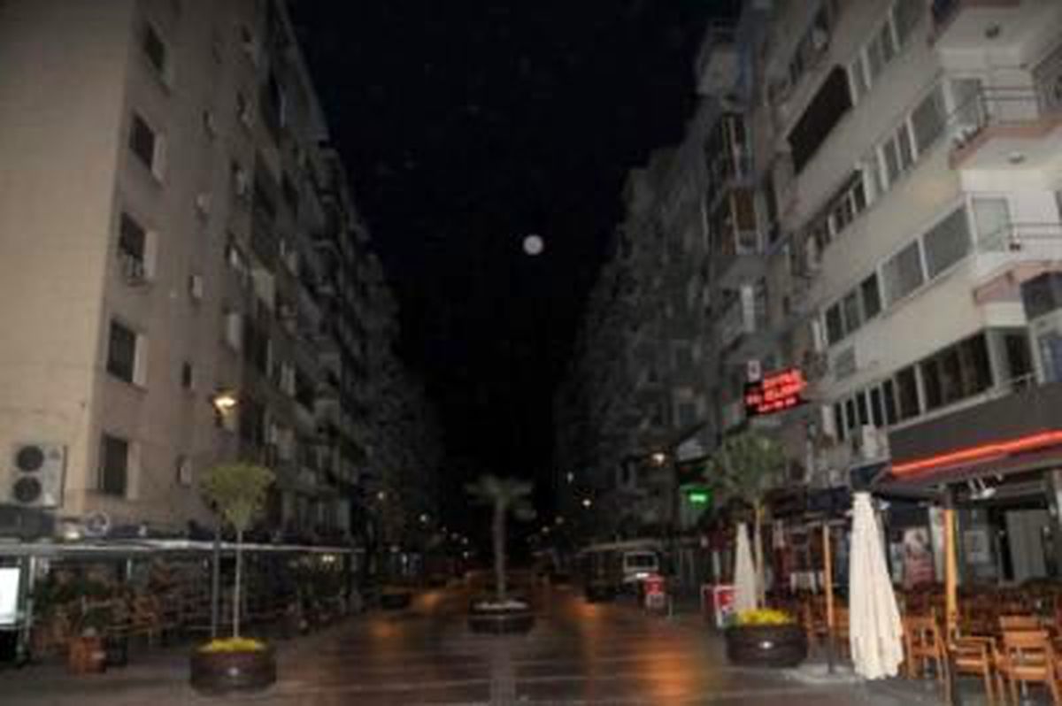 İzmir\'de Deprem