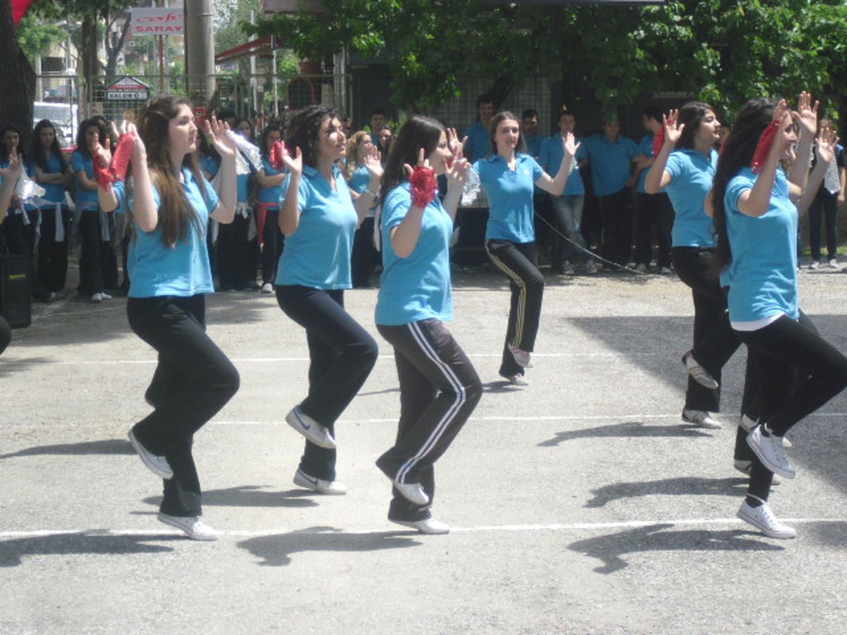 Ödemiş\'te Dans Gösterileri Göz Doldurdu