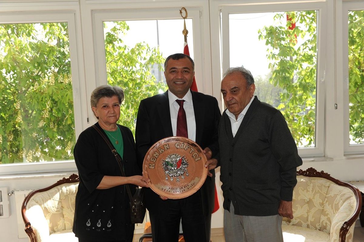 Şehit Emniyet Müdürü\'nün Ailesinden Valiye Teşekkür Ziyareti