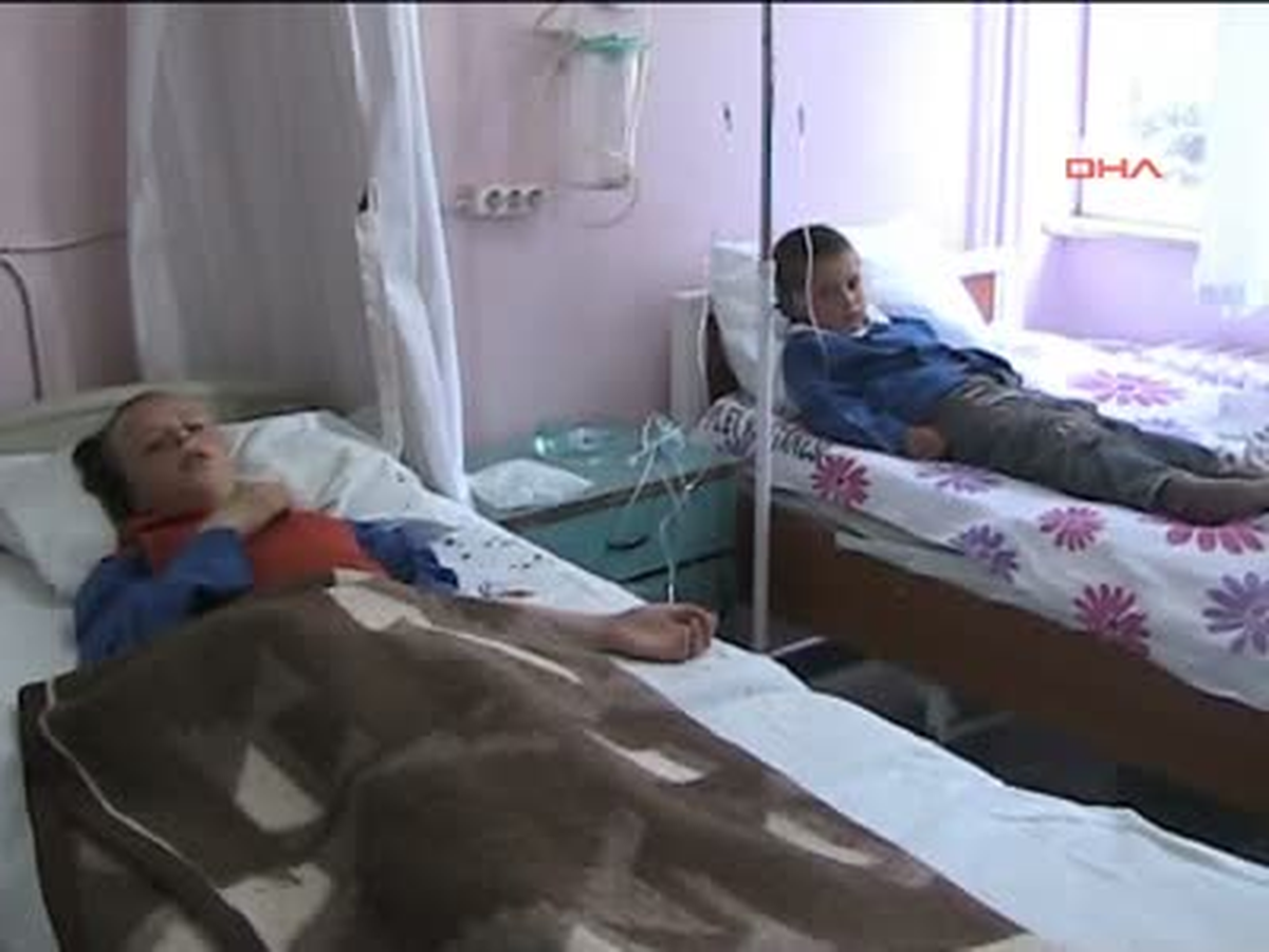 Sütten 8 Öğrenci Zehirlendi