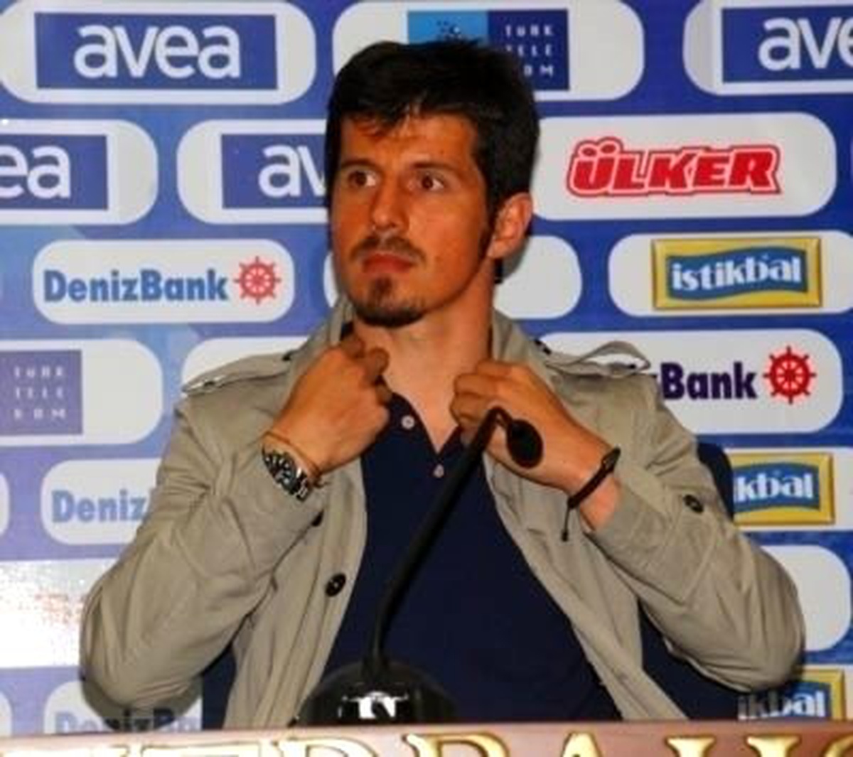 Tahkım Kurulu, Fenerbahçelı Futbolcu Emre Belözoğlu\'nun Idarı Tedbır Kararını Kaldırdı.