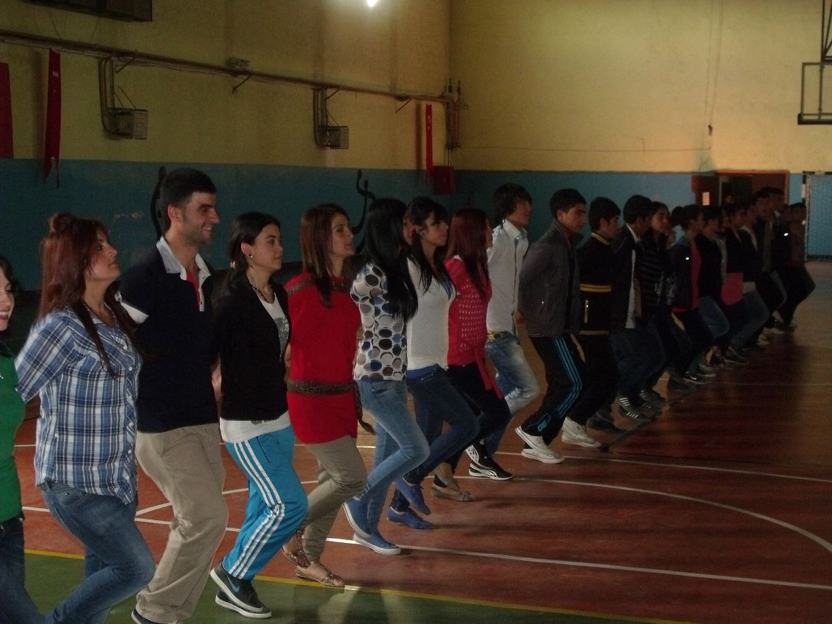 Vanlı Folklorcular Yarışmaya Hazırlanıyor