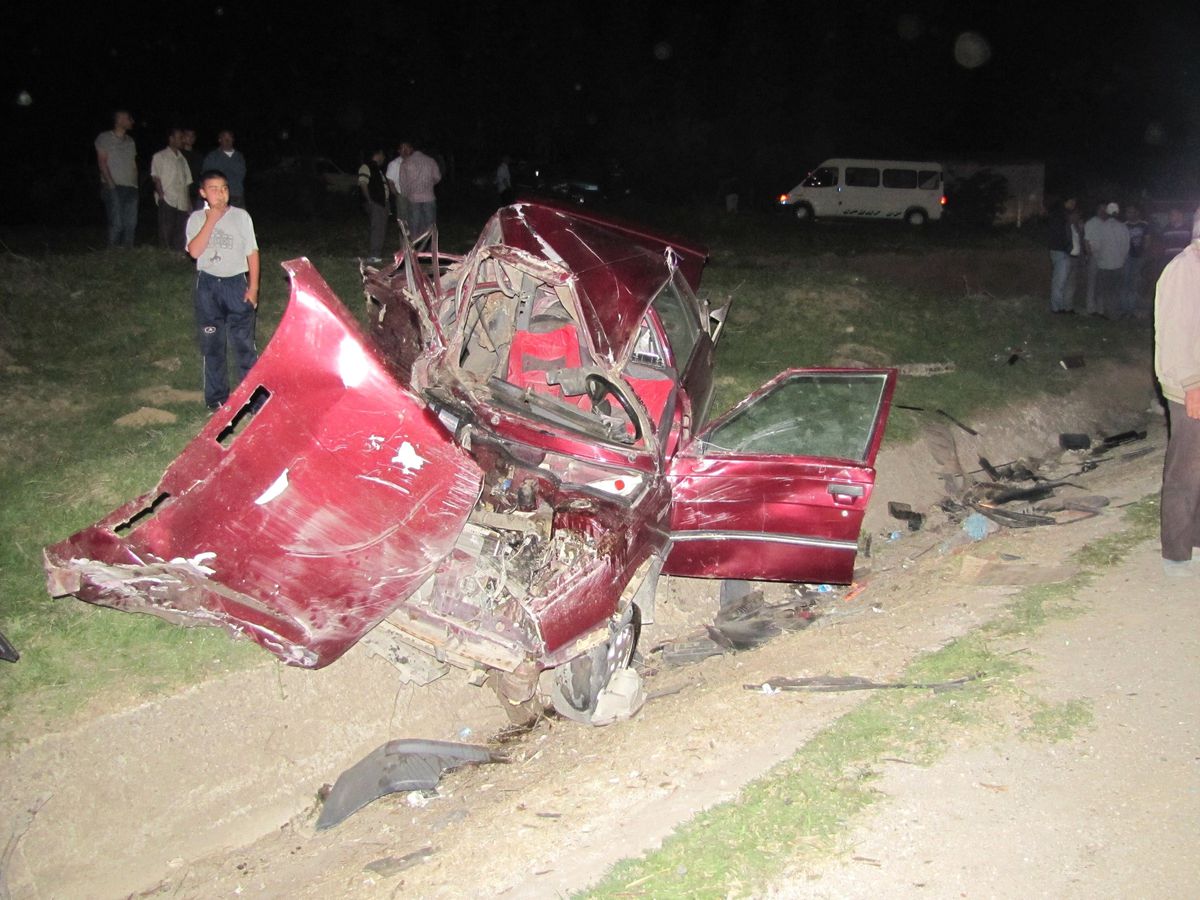 Vezirköprü'de Trafik Kazası: 1 Ölü, 5 Yaralı