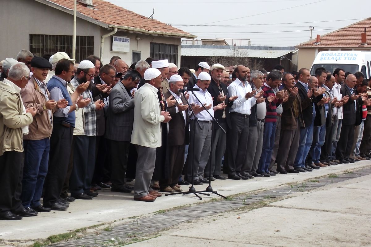 Yozgat\'ta Çiftçiler Yağmur Duasına Çıktı