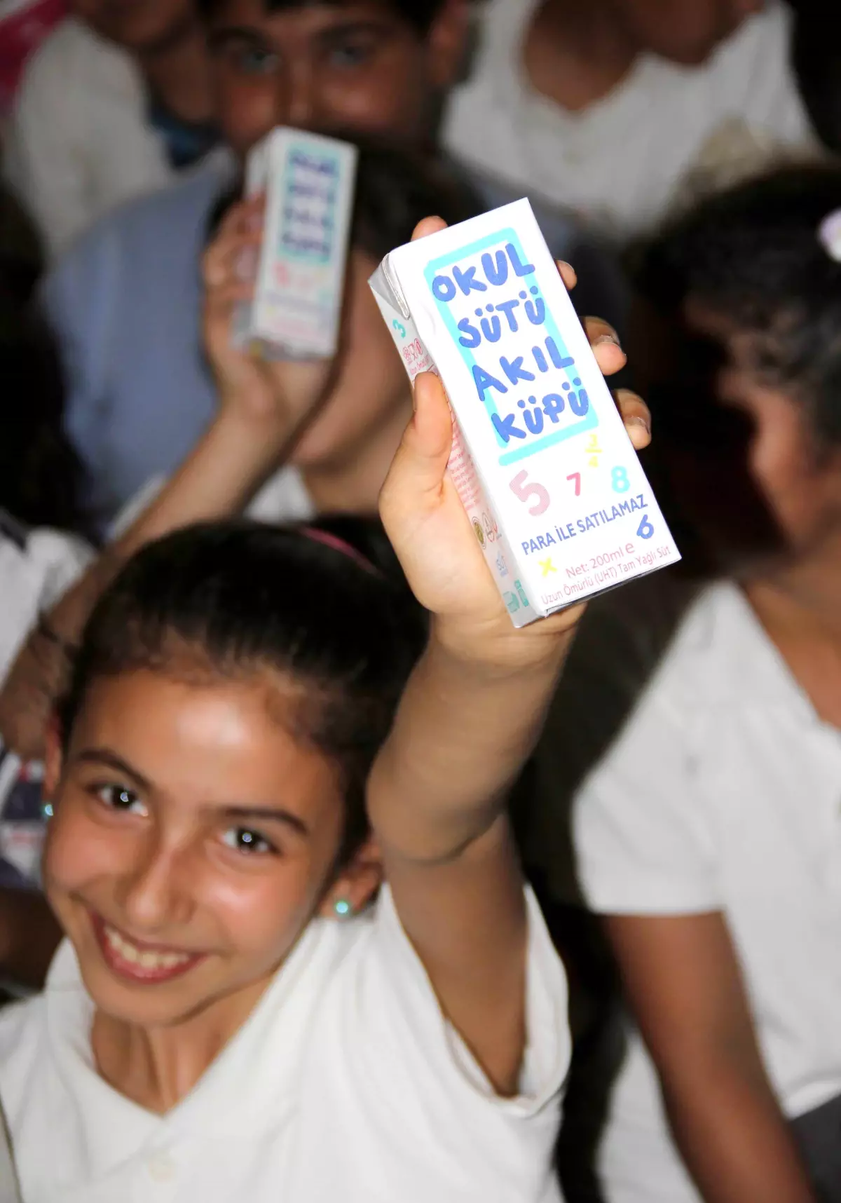 Adana\'daki Süt Dağıtımı