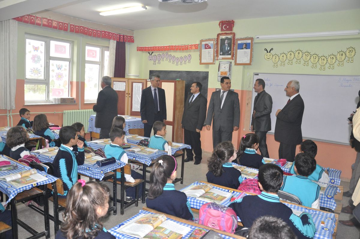 Afşin\'de Okullarda Süt Dağıtımına Başlandı