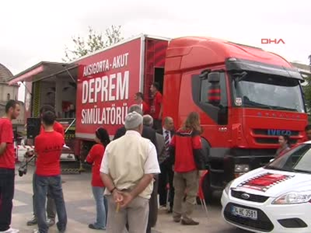 Akut Deprem Eğitim Tırı Kayseri\'de