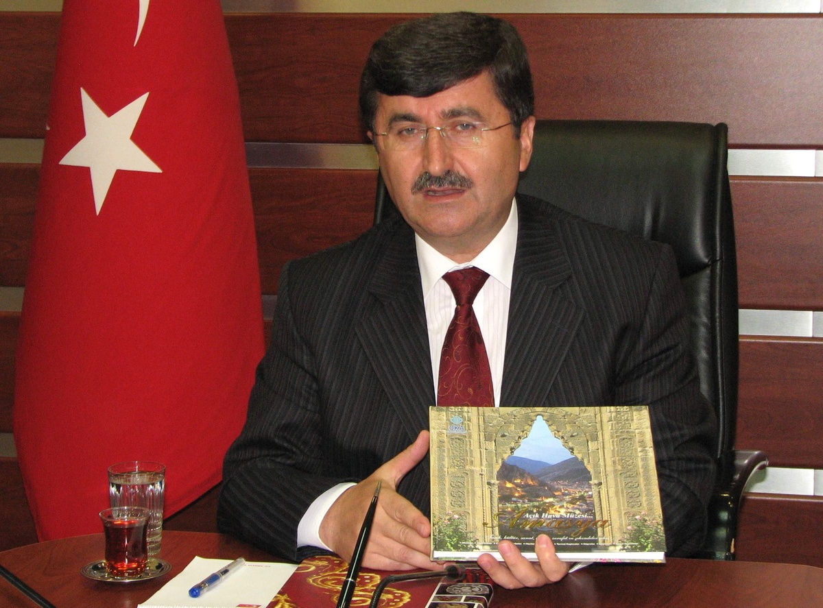 Amasya Valiliği ile Yhkb'den Kitaplı Tanıtım