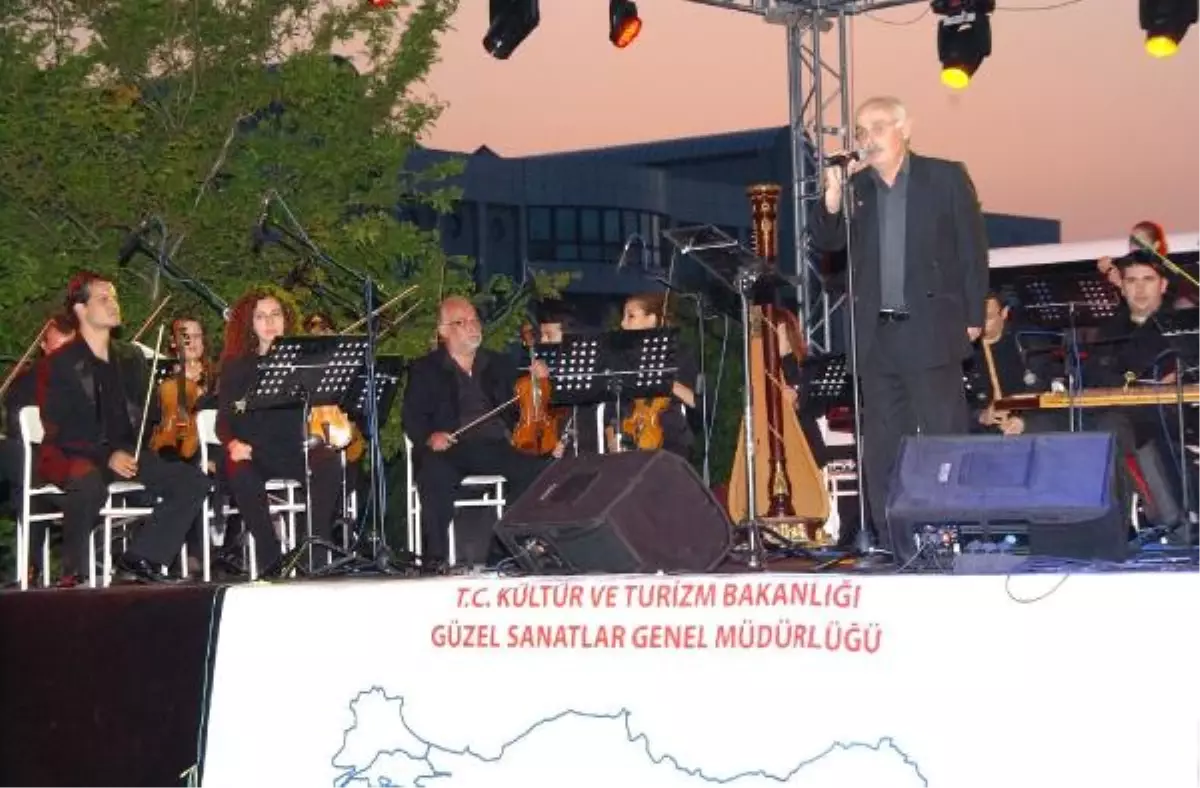 Anadolu Filarmoni Orkestrası, Balıkesir Üniversitesi'nde Konser Verdi