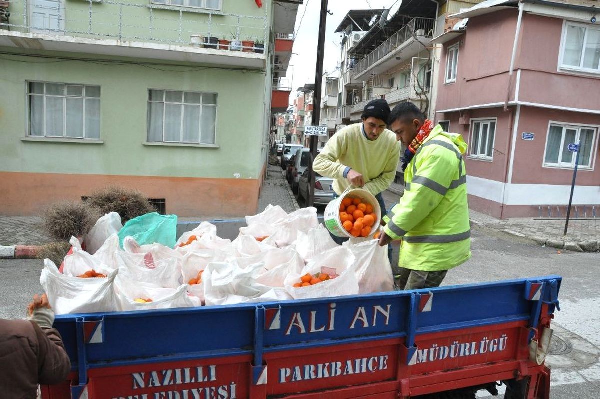 Anneler Derneği\'nden Başkan Alıcık\'a Ziyaret