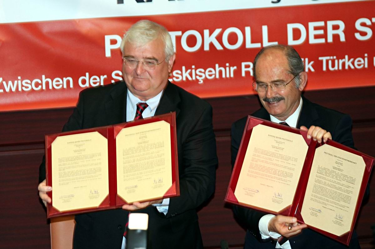 Avusturya'nın Linz Şehri ile Eskişehir Kardeş Şehir Oldular
