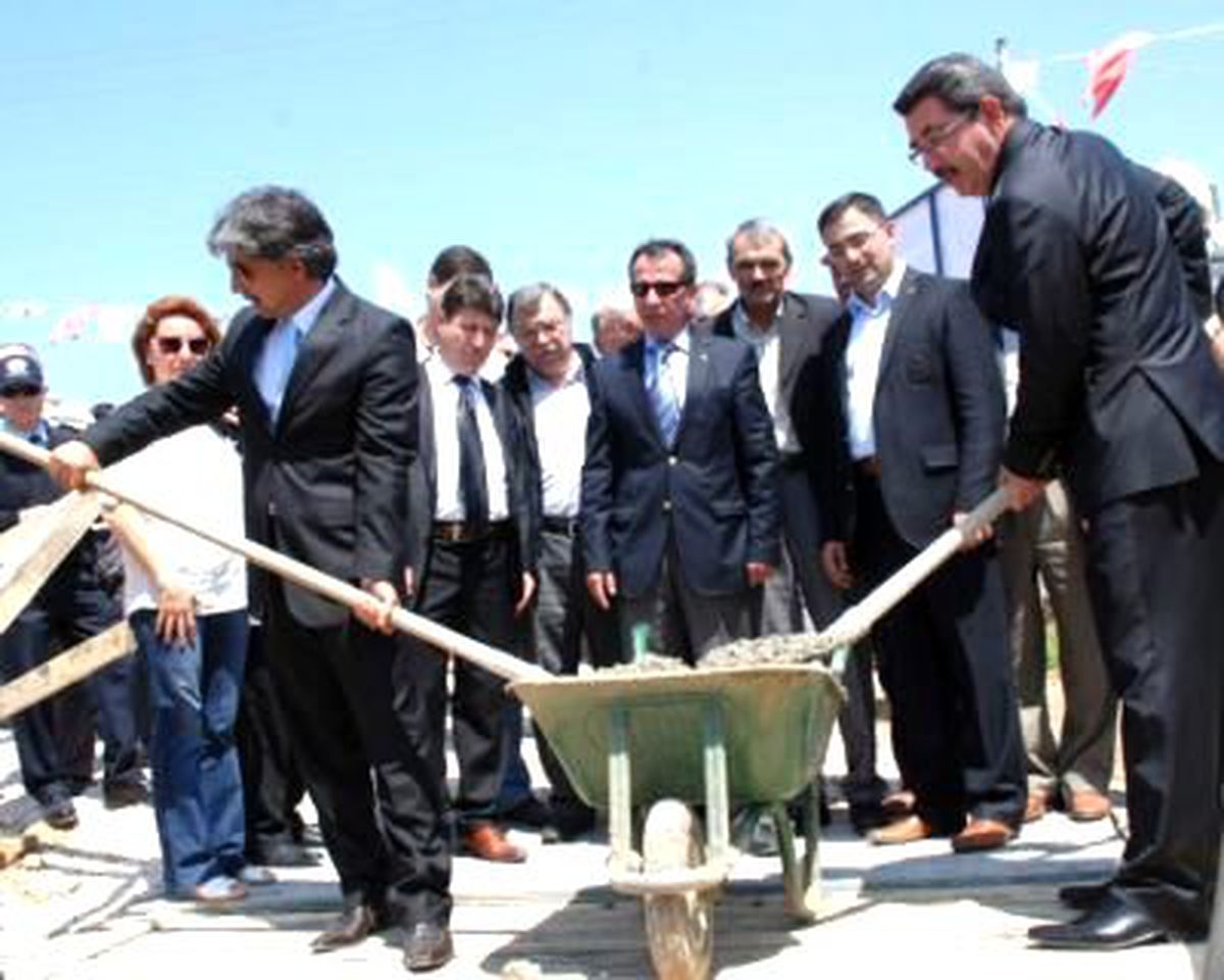 Biga\'ya Çok Amaçlı Salon