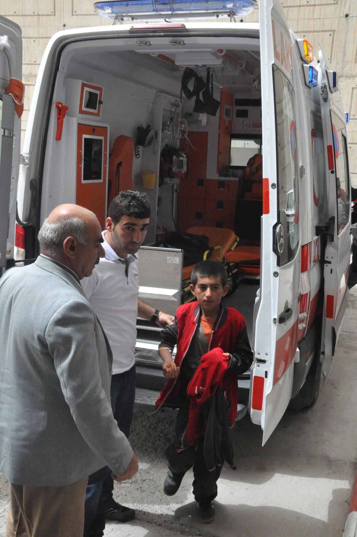 Bitlis\'te Öğrenciler İçtikleri Sütten Zehirlendiler