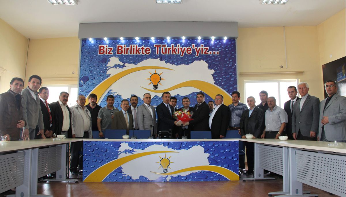 Çesob'tan AK Parti'ye Kutlama Ziyareti