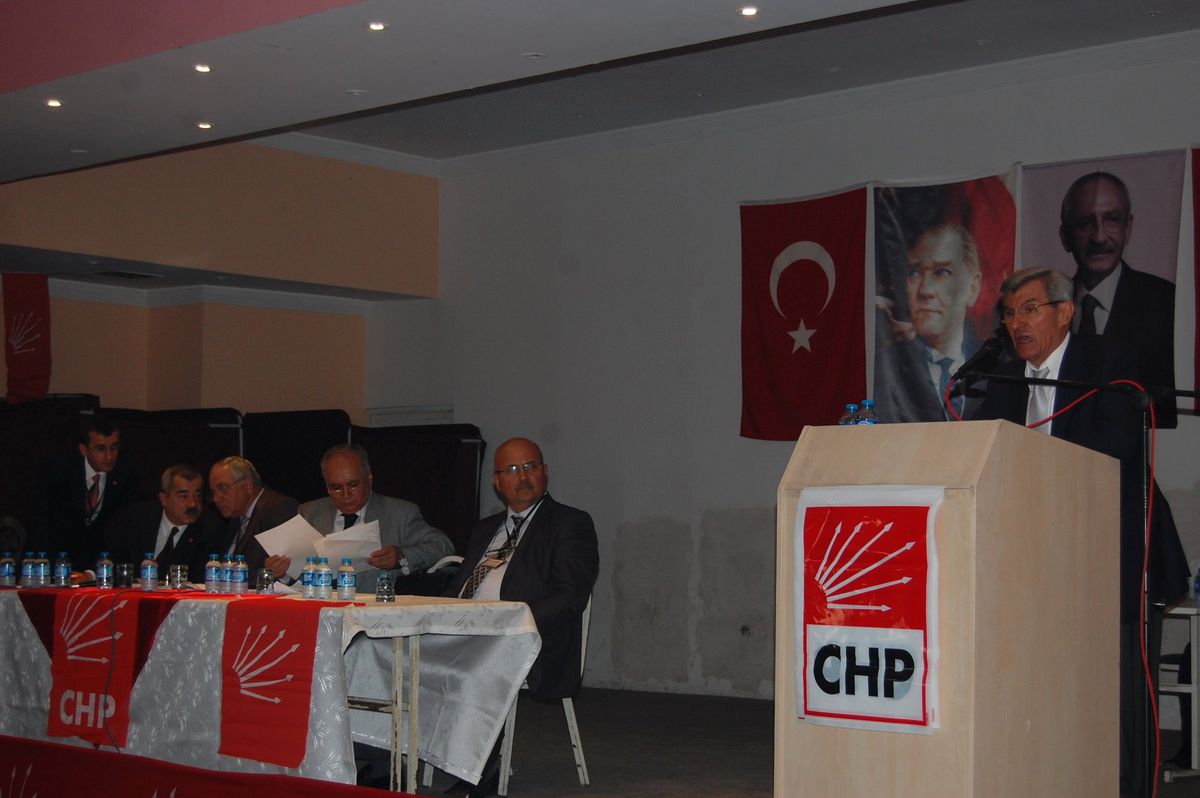 CHP Kongresinde Süt Eleştirisi
