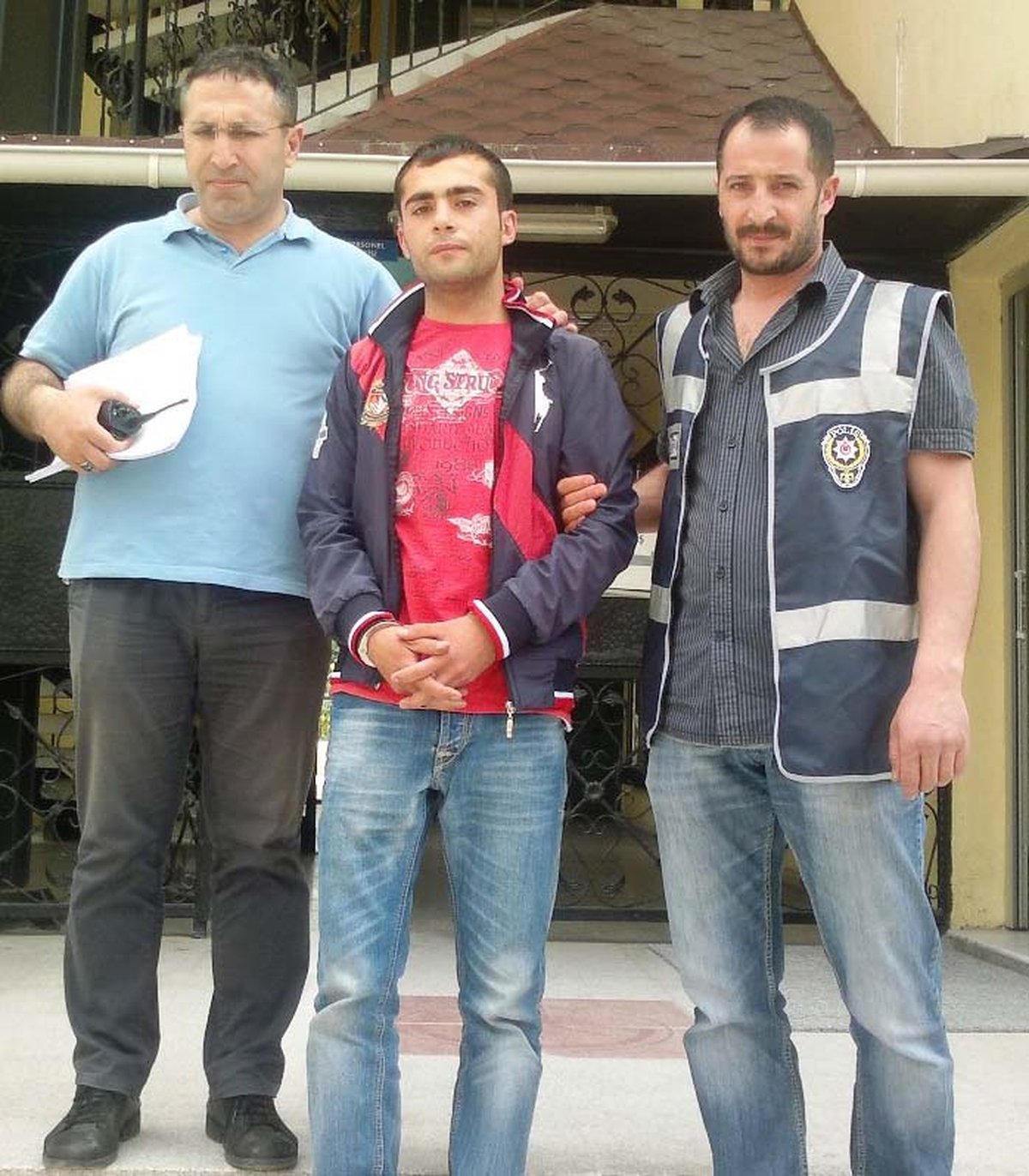 Denetimli Serbestlik Yasası\'yla Çıktı, Hırsızlıktan Yakalandı