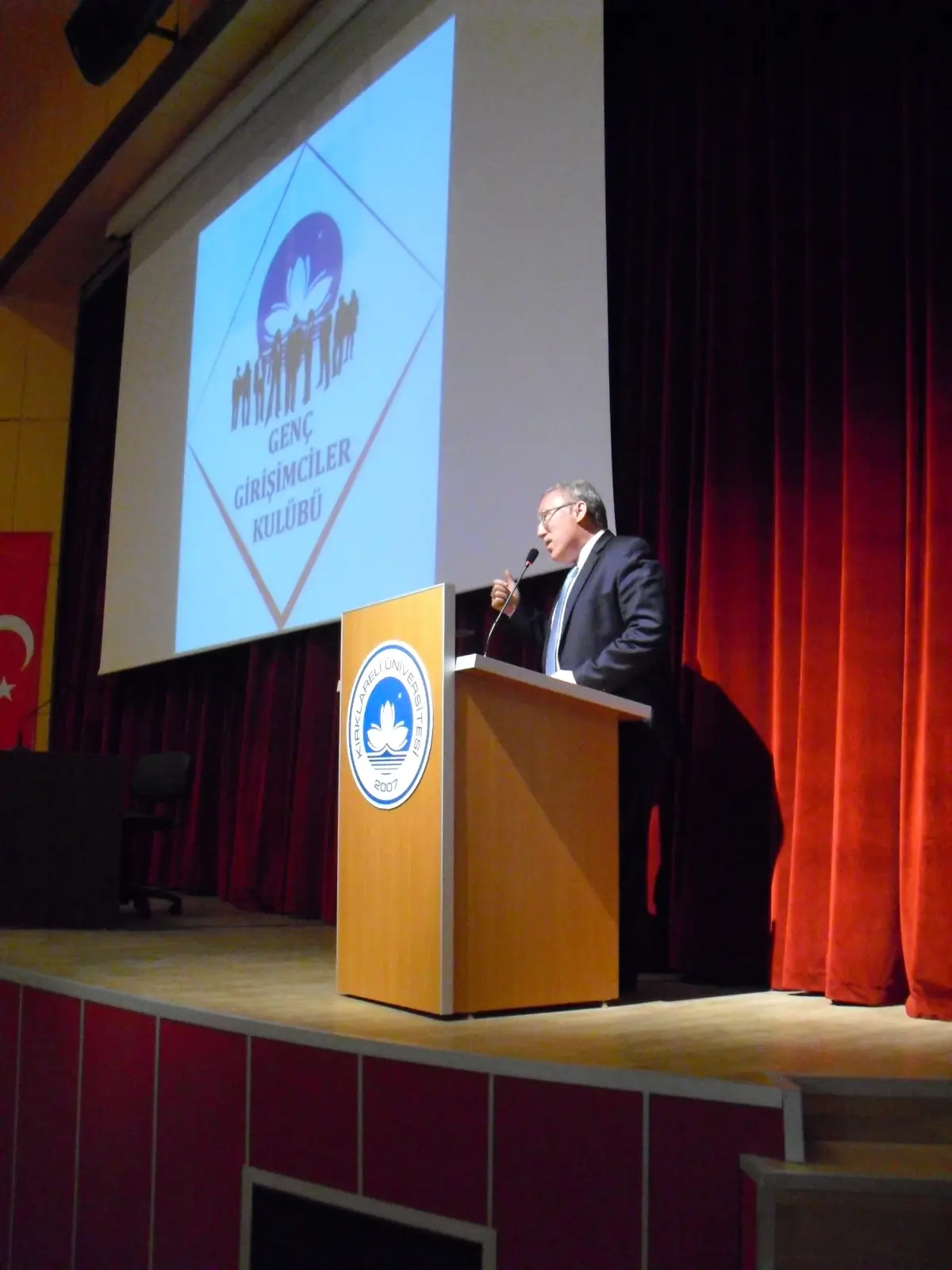 Enerji ve Tabii Kaynaklar Bakan Yardımcısı Doç. Dr. Hasan Murat Mercan Kırklareli\'de Konferans Verdi