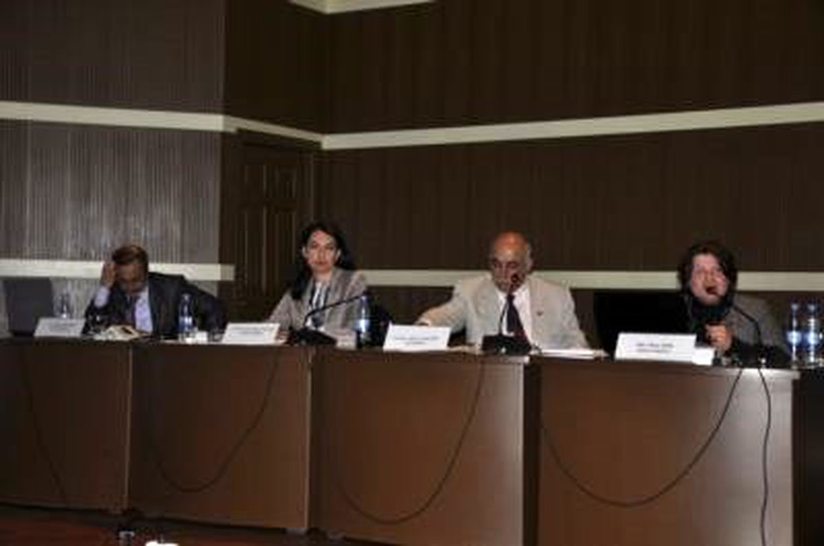 Erzurum\'da "Sağlık Hakkı Bağlamında Sağlık Hukukunda Sorumluluk" Sempozyumu