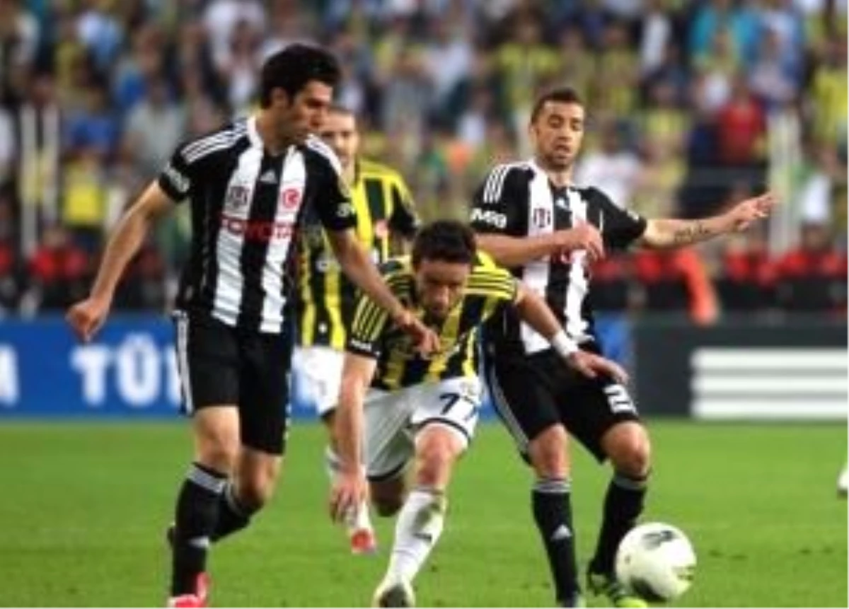 Fenerbahçe Liderlik Peşinde