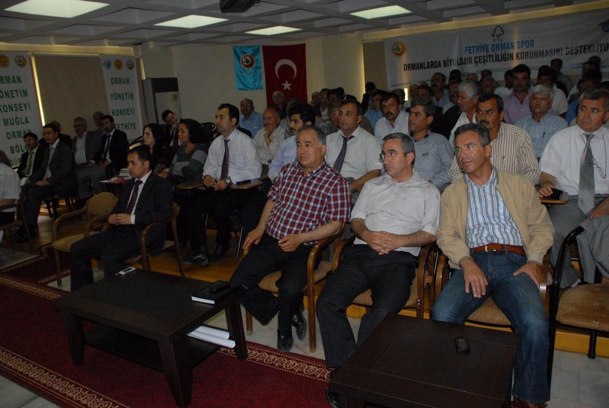 Fethiyeli Muhtarlara Orman Yönetimi Konferansı