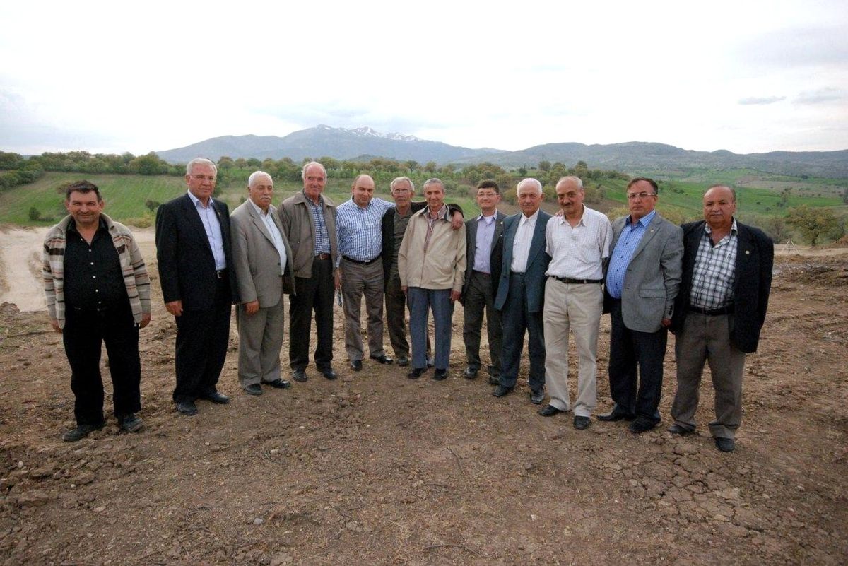 Gediz Belediye Başkanı Saraoğlu, Mahalle Muhtarlarını İlçede Yapımı Devam Eden İnşaat ve Projeleri...