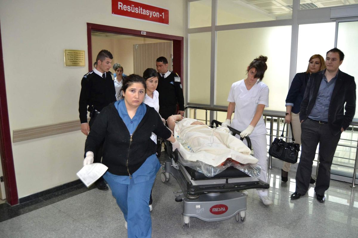 Kayseri\'de Bir Kadın Bıçaklanarak Yaralandı